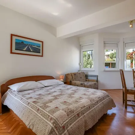 Apartment Cetina *