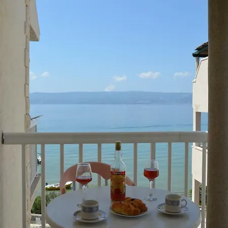 Apartment Cetina *